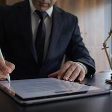 Alucinaciones de la IA en abogados: cuando una sentencia inventada puede acabar en una sanción